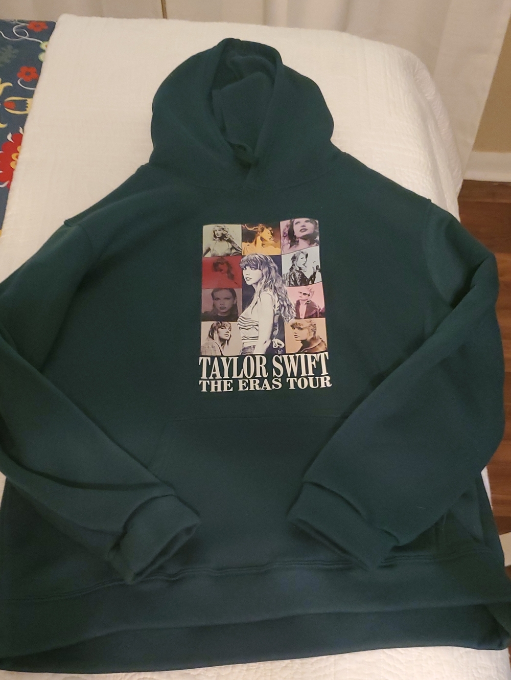 Taylor Swift The Eras Tour Dark Green Hoodie Size L Nwot Never Washed